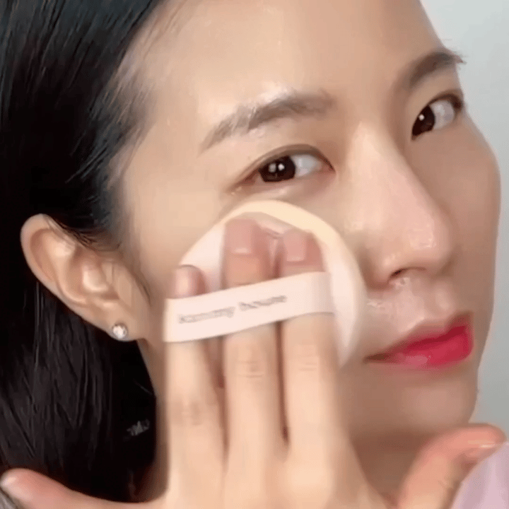 4.8億！]赤ちゃんのお尻のようなふっくら感で全てのファンデーションが