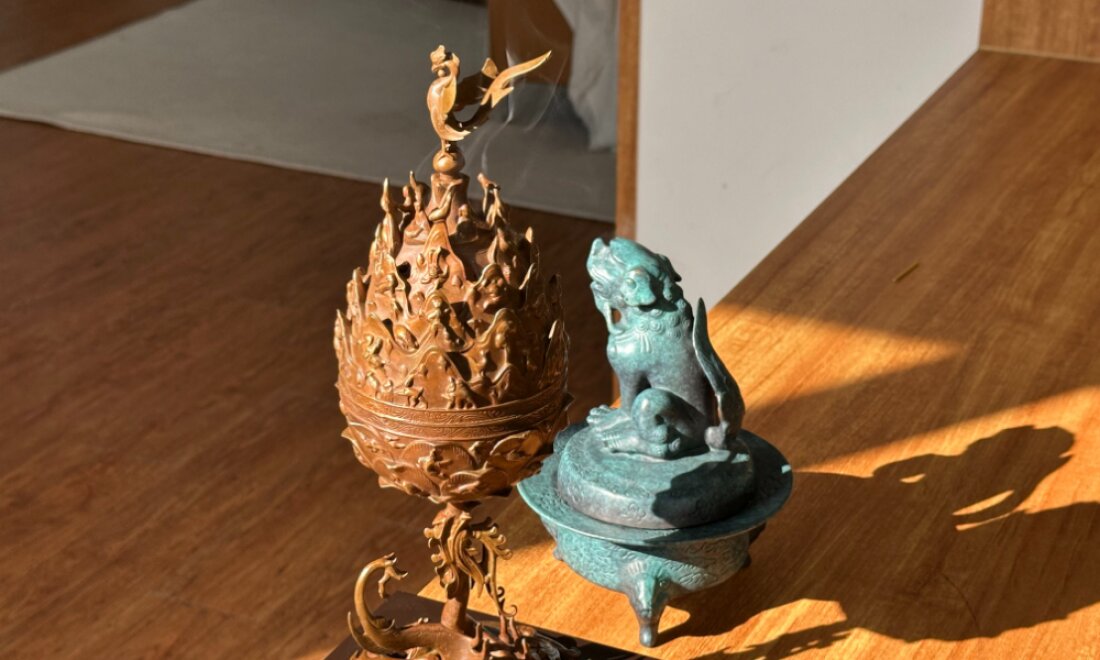博物館の香炉を私の空間に｜百済金銅大香炉・獅子装飾蓋付き香炉 by