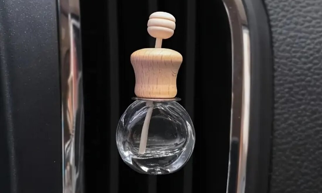 Open the door to instant calm with this French luxury car diffuser